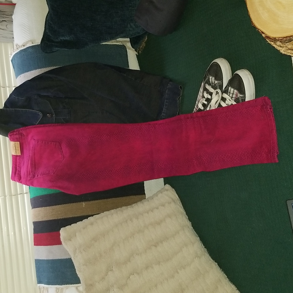 Aeropostale Hot Pink (snake skin print) Skinny Jean's Size 7/8